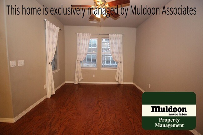 Foto del edificio - Beautiful 2-stroy Townhome in Wolf Ranch Available Now!