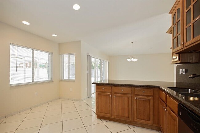 Building Photo - 16440 SW 144th Ave