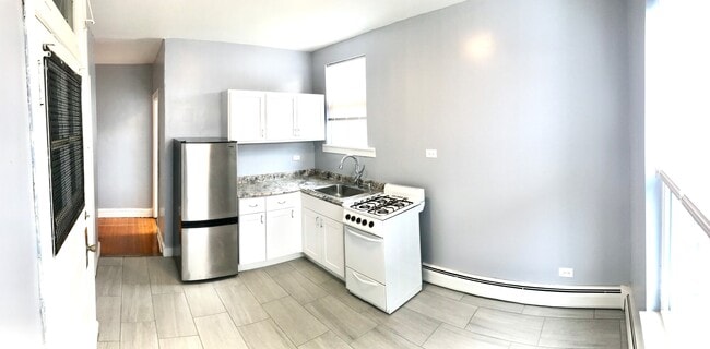 Building Photo - 3938 S Talman Ave