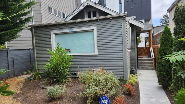 Foto del edificio - 4708 Midvale Ave N