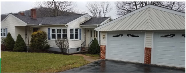 Building Photo - 451 Steele Hollow Rd