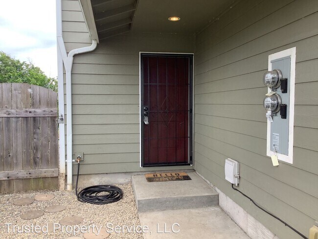 Building Photo - 3 br, 1.5 bath House - 4163 Glacier View Dr.