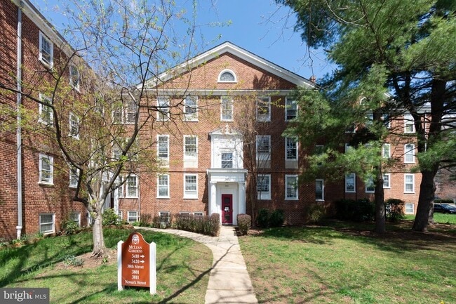 Building Photo - 3811 Newark St NW
