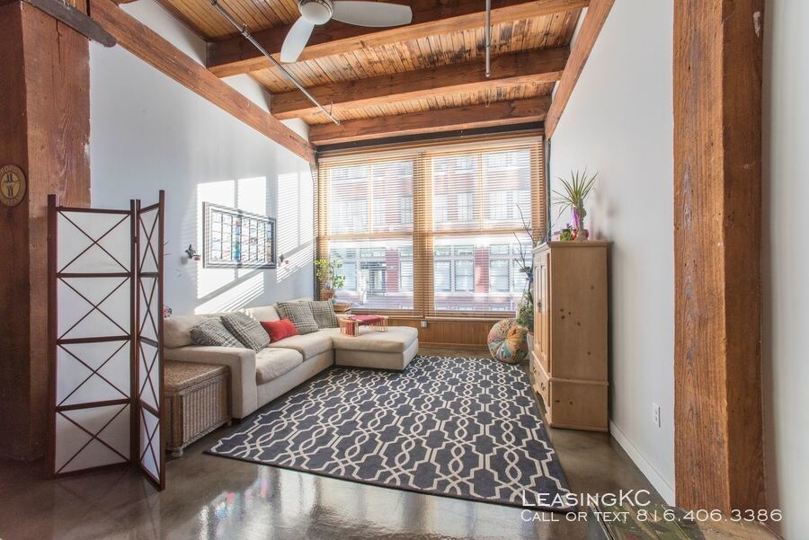 Primary Photo - Old Townley Lofts