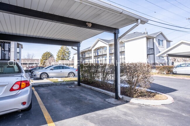 Building Photo - 909 N 500 W