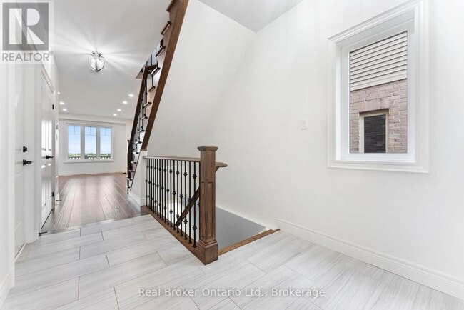 Building Photo - 86 Dunrobin Ln