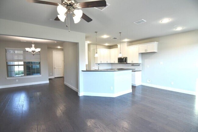 Building Photo - 3056 Galveston St