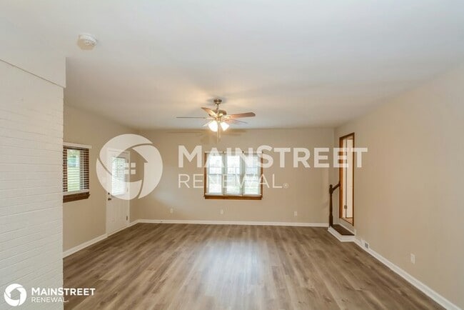 Foto del edificio - 4221 KILCULLEN DR, RALEIGH, NC 27604