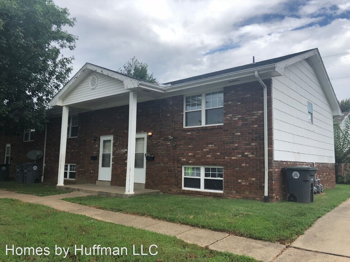 3 br, 1.5 bath House 1404 Ave. House Rental in Evansville