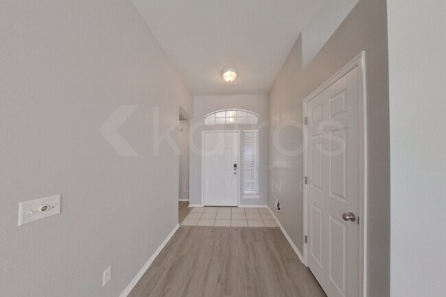 Foto del edificio - 113 Great Oaks Dr