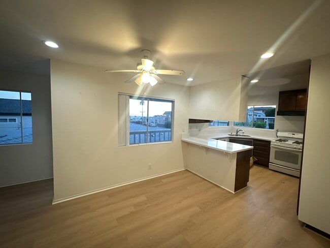 Building Photo - 33772 Violet Lantern St