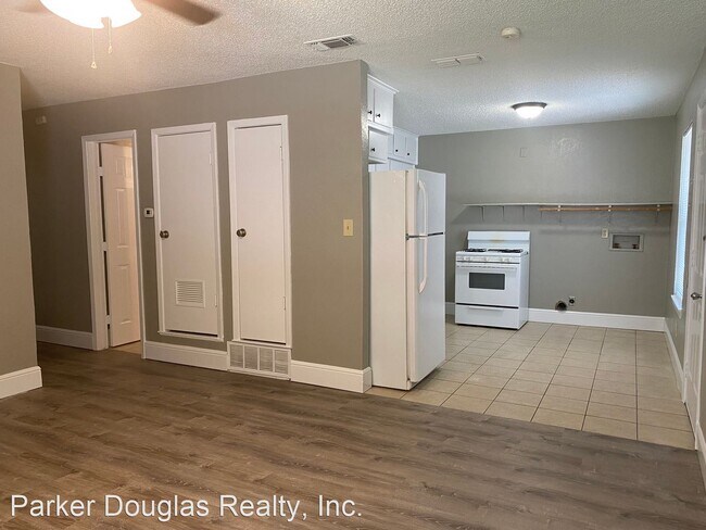 Building Photo - 4 br, 1 bath House - 306 Harcourt