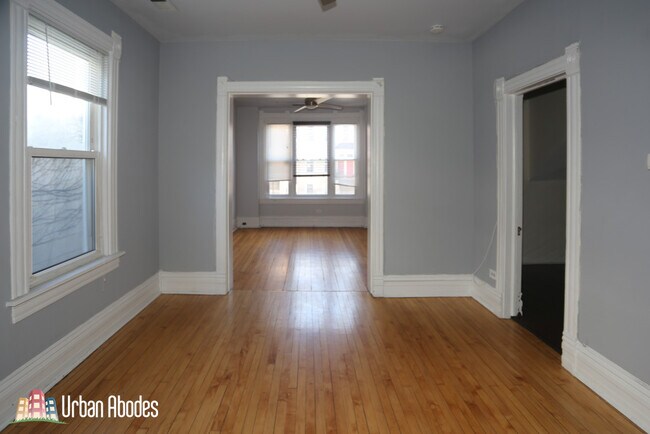 Foto del edificio - 1436 W Belmont Ave