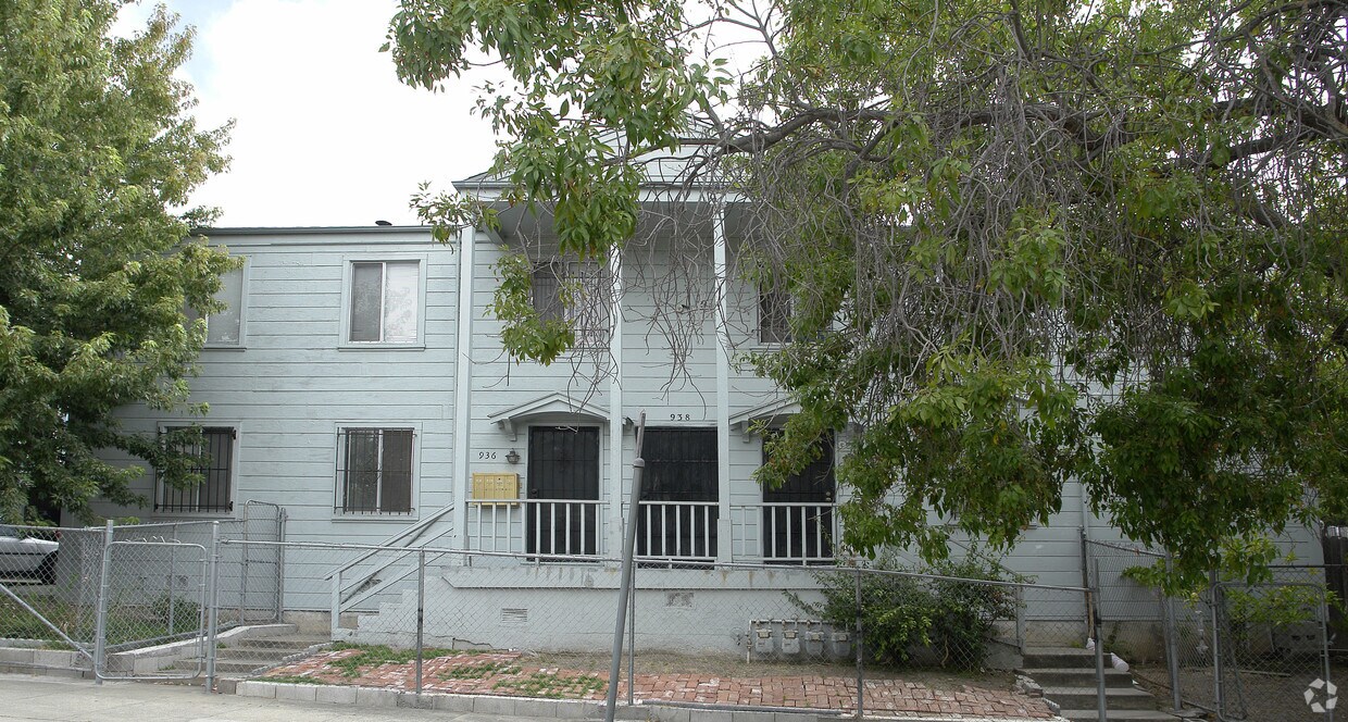 Foto principal - 936-940 E 23rd St