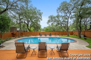 Foto del edificio - 9610 Rocksprings St