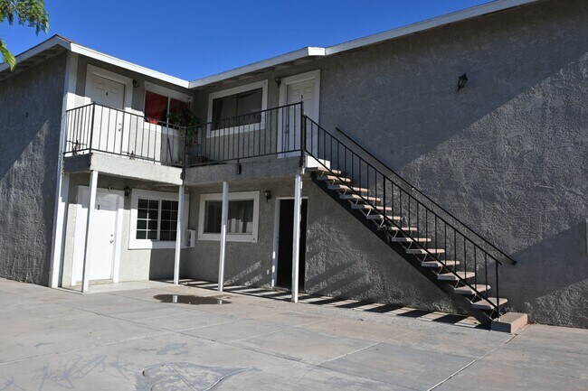 Foto del edificio - 2 Bedroom Apartment -Las Vegas -NO PETS -1...