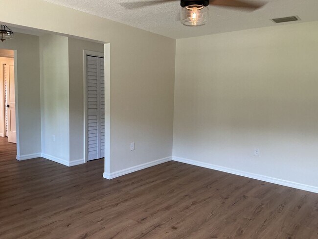 Foto del edificio - Remodeled 3BR/2BA Home with Pool & Screene...