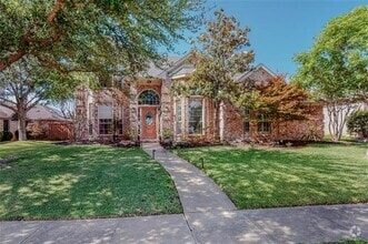 Building Photo - 1610 Lake Bluff Dr