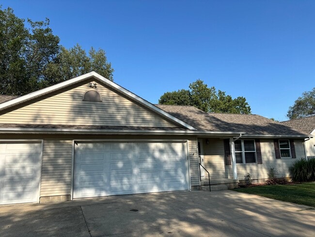 Building Photo - 34 EMS T14 Ln