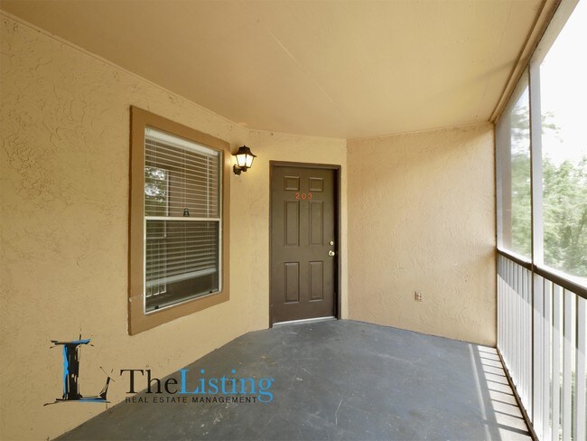 Building Photo - 637 Buoy Ln
