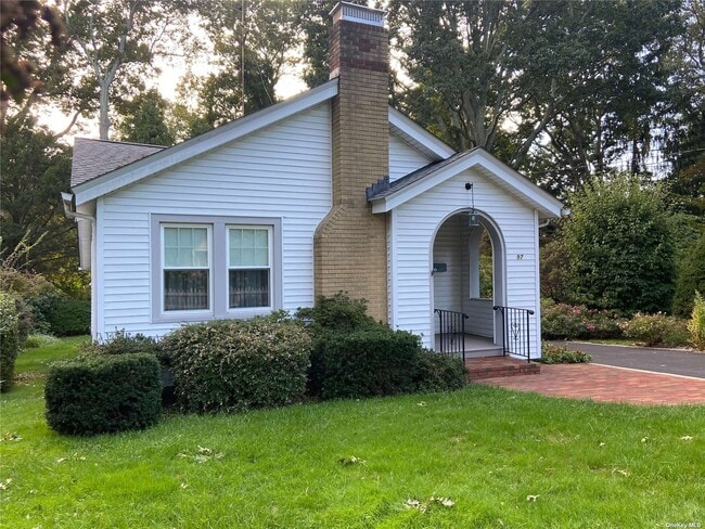 Building Photo - 97 Scudder Pl
