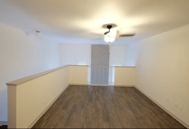 Building Photo - 1124 Rutland Dr