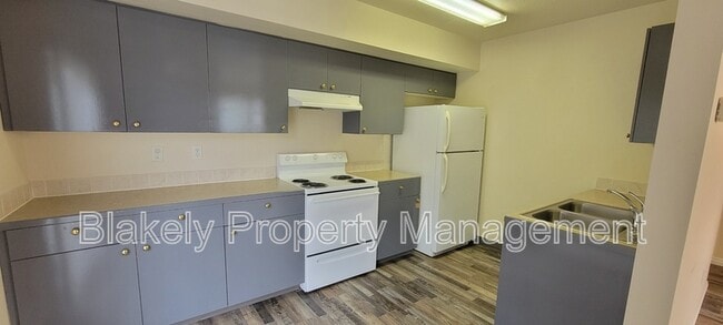 Building Photo - 141 N Midland Blvd