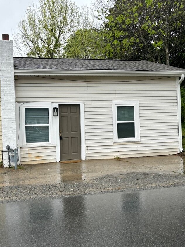 203 Minneola St, Gibsonville, NC 27249 House Rental in Gibsonville