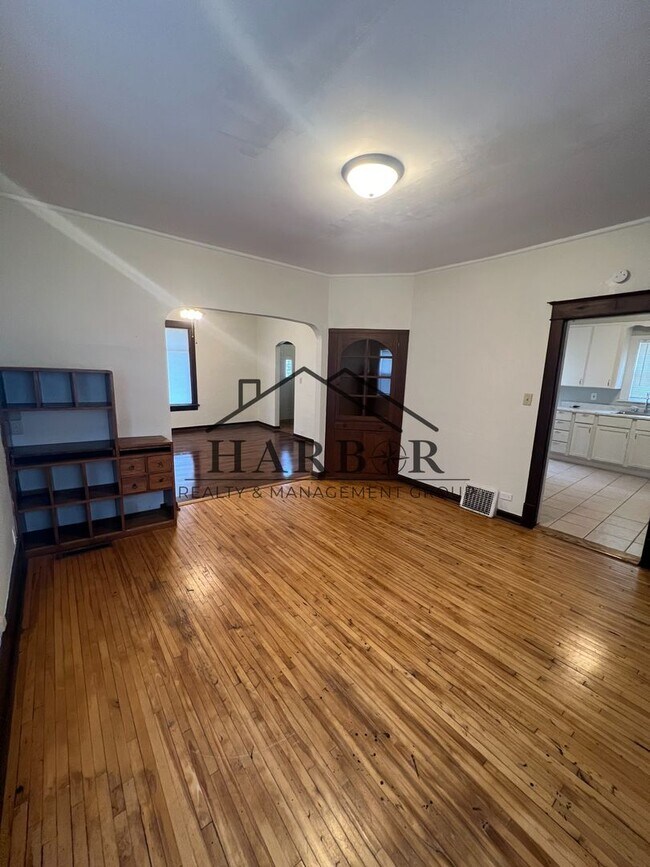 Building Photo - 1/2 off first full month of rent!