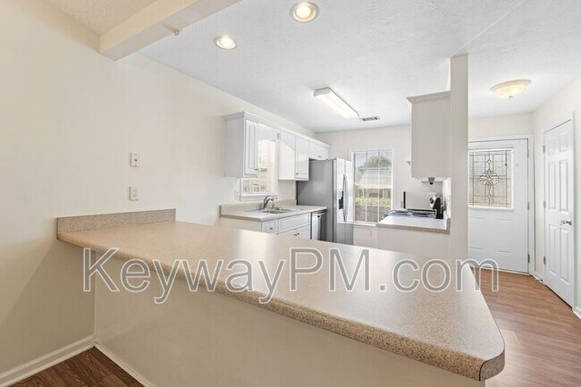 Building Photo - 123 Portofino Ln SW