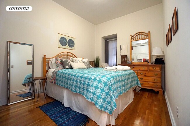 Foto del edificio - 315 E 57th St