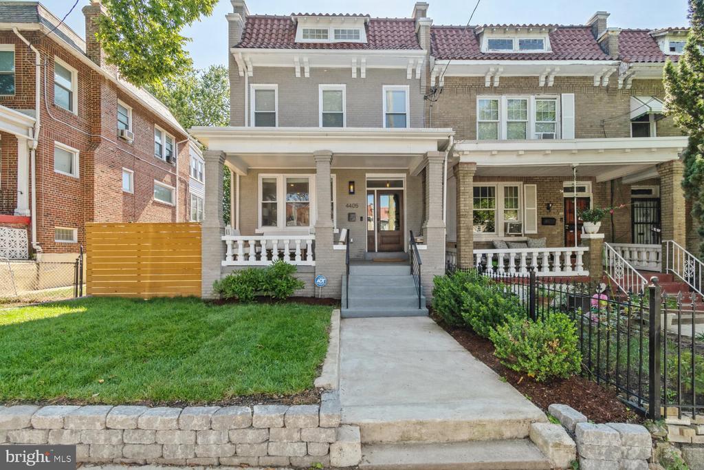 Foto principal - 4405 New Hampshire Ave NW