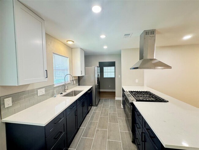 Foto del edificio - 8711 Brookfield Dr