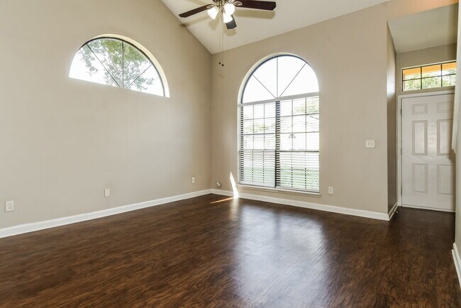 Foto del edificio - 3613 Caroline Vale Blvd