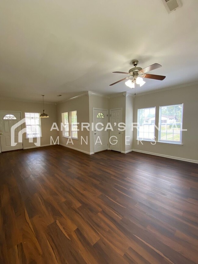 Building Photo - MOVE-IN SPECIAL!!! - Home for rent in Birmingham! Available for Viewings Now!! - Sign a lease by ...
