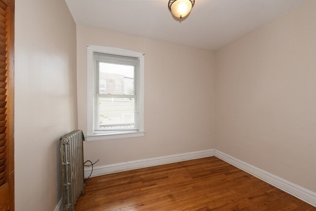 Foto del edificio - 5924 W Addison St