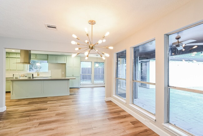 Foto del edificio - 11818 Oakcroft Dr