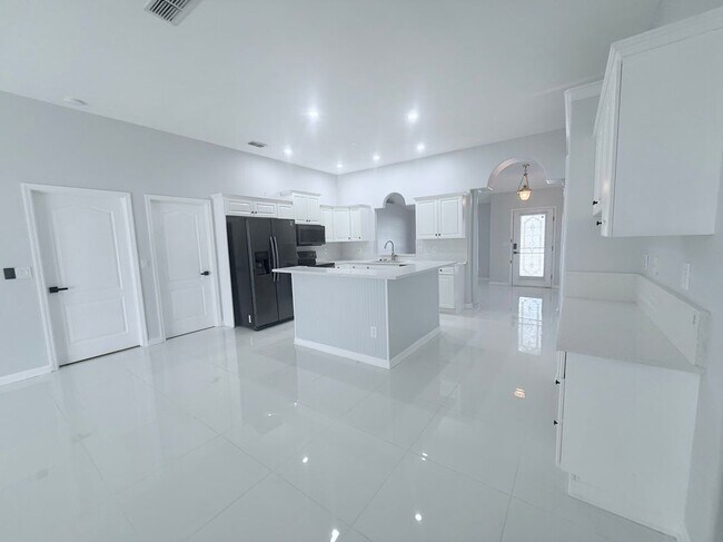 Foto del edificio - 465 Haversham Rd