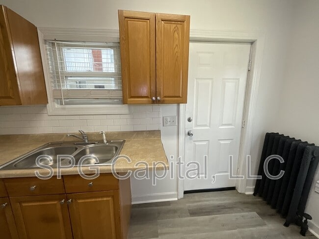 Foto del edificio - 213 Jefferson Ave