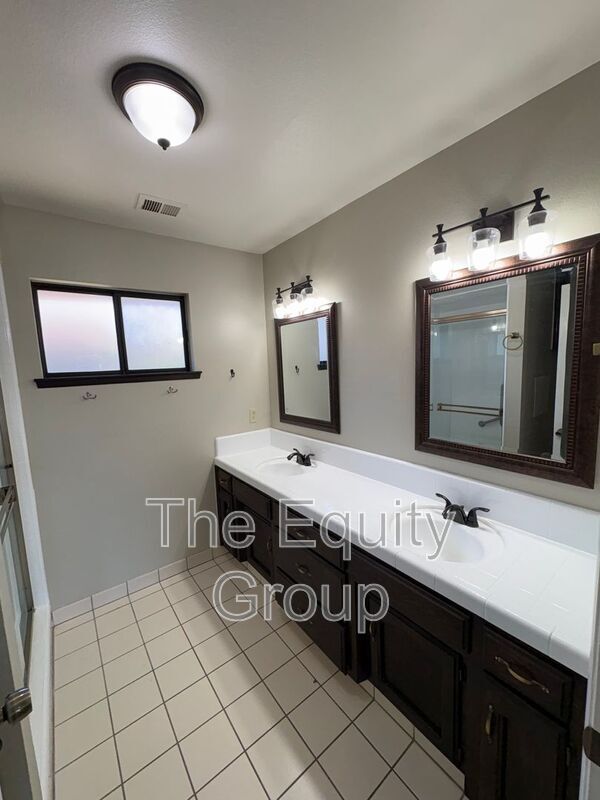 Foto del edificio - 3702 W Dorothea Ct