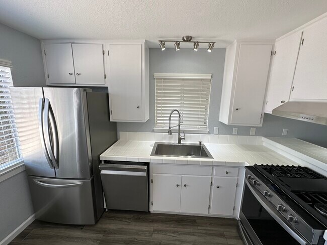 Foto del edificio - 13260 Kiowa Rd