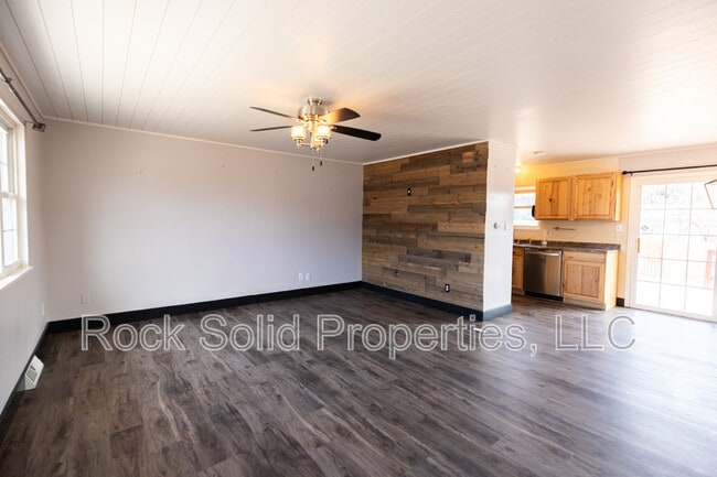 Building Photo - 4709 Windmill Rd