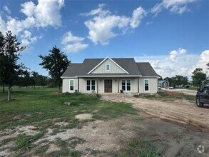 Building Photo - 1353 Red Town Rd