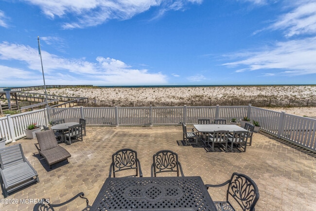 Building Photo - 2400 Oceanfront