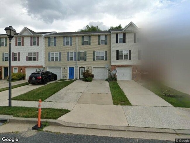 Building Photo - 7825 Rolling View Ave