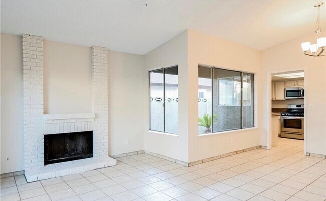 Foto del edificio - 3100 N Tenaya Wy