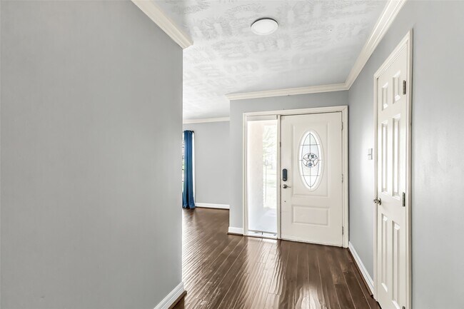 Foto del edificio - 211 W North Hill Dr