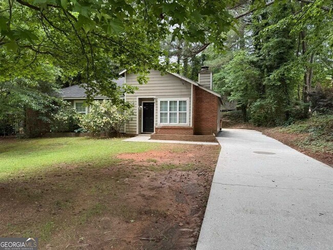 Building Photo - 7799 Park Ln