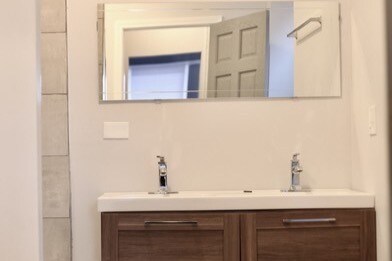 Guest Bathroom - 6504 S Maryland Ave