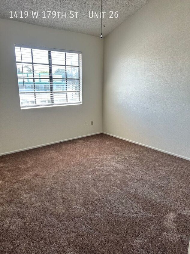 Beautiful Condo in a great area of Apartments in Gardena, CA